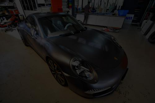 Porsche covering Loutan & Cie