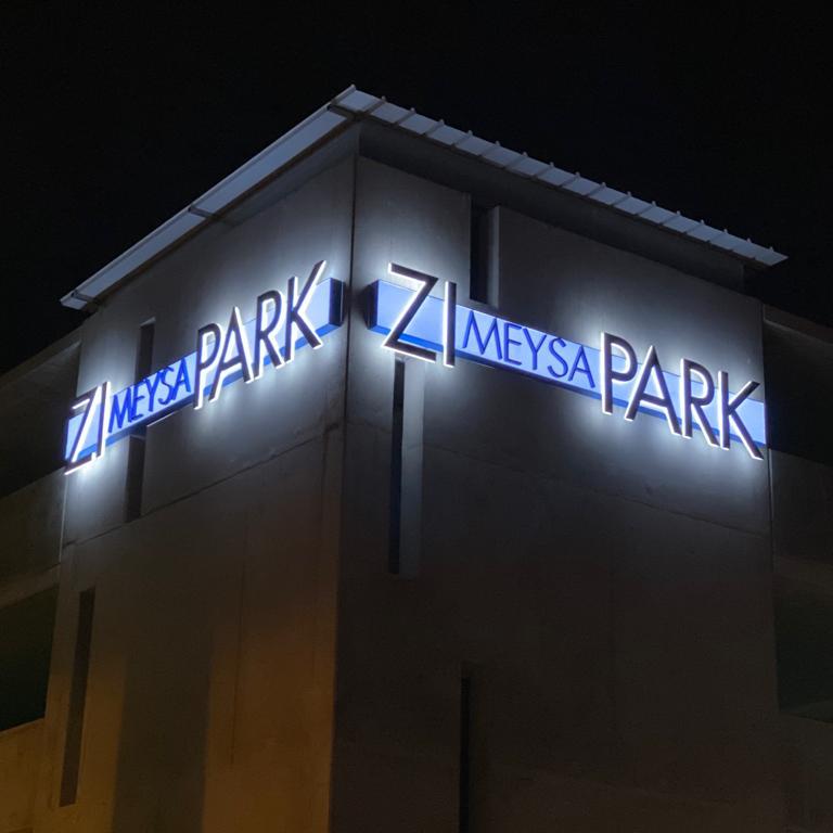 Zimeysa Park