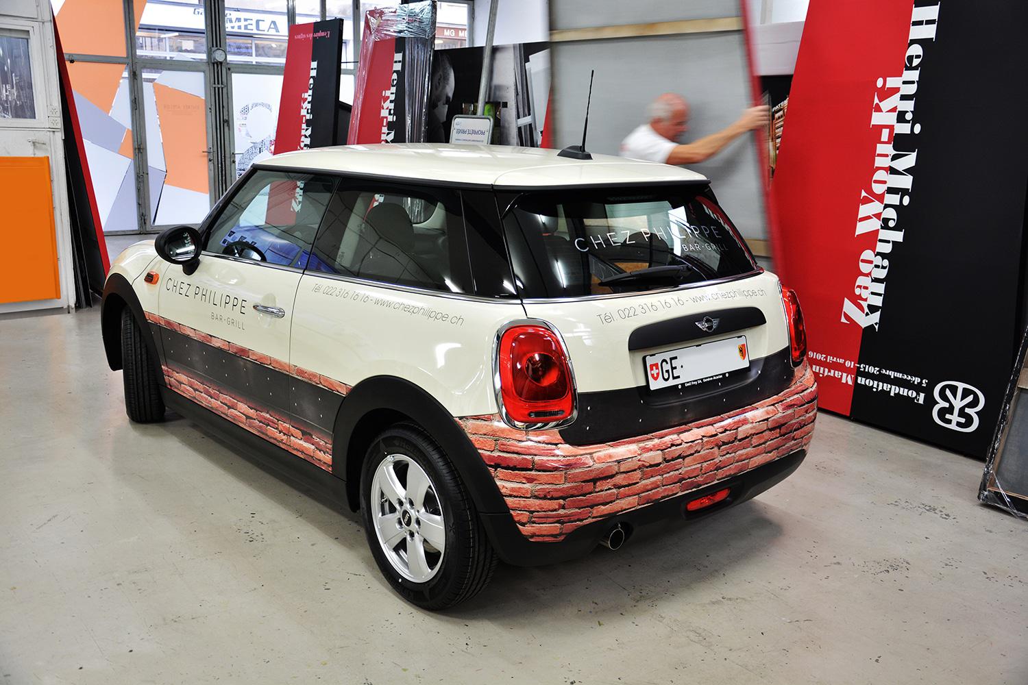 Voiture publicitaire