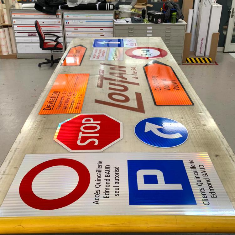 Signalisation verticale - Loutan & Cie