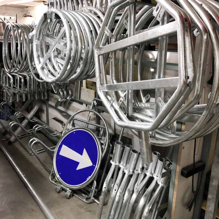 Signalisation verticale - Loutan & Cie